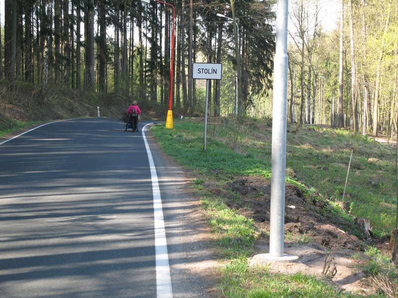 Pěšky do Stolína