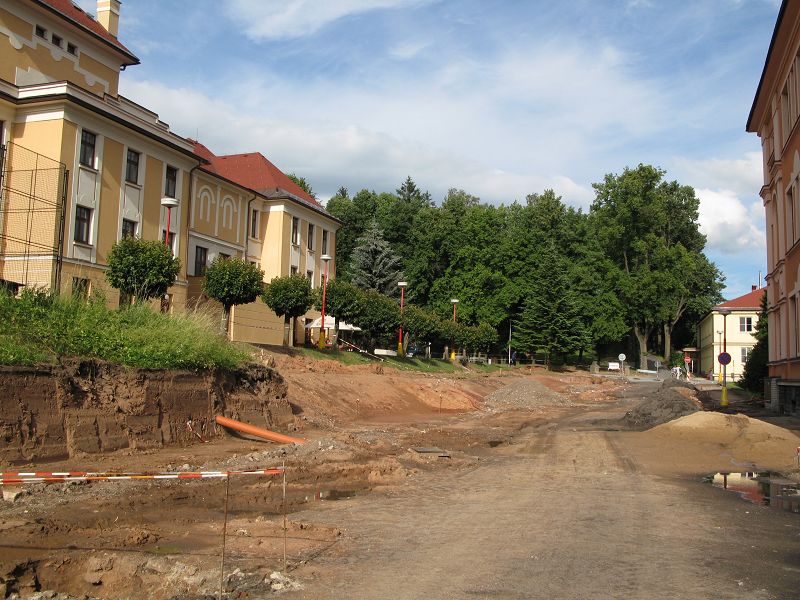 Parkoviště vedle základní školy